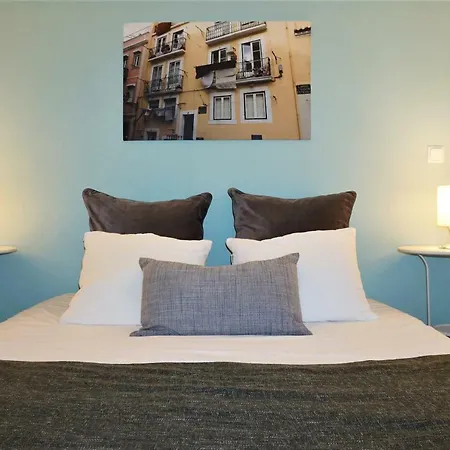Ideal Location Alfama Apartment